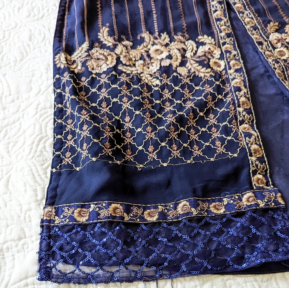 Indian Pakistani Women's 3-Piece Kameez Trouser Outfit - Midnight Blue - Picture 5 of 8